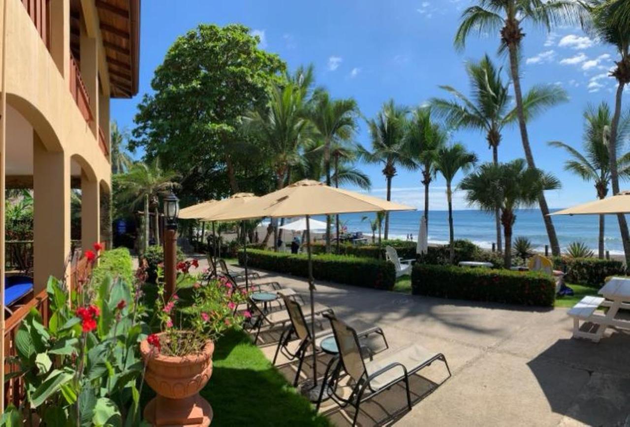 The Backyard Beachfront Hotel Jacó Exterior foto