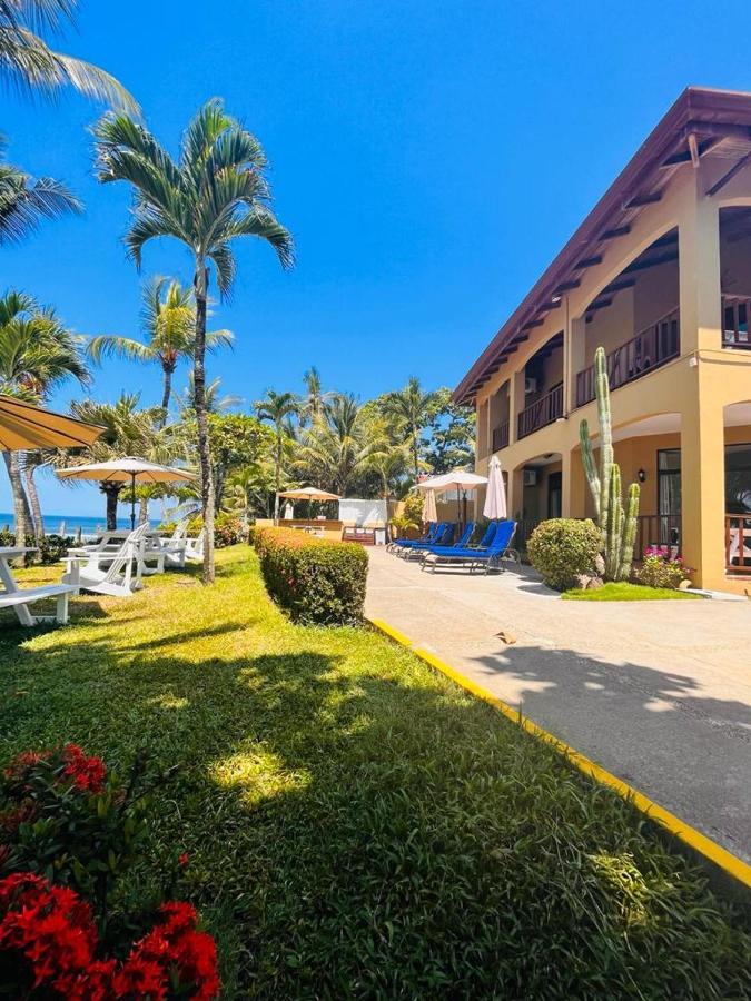 The Backyard Beachfront Hotel Jacó Exterior foto
